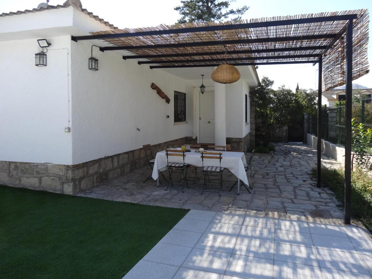 Casa Rural Mirando A La Pena "Grupo Mirando A Gredos" Cadalso de los Vidrios ภายนอก รูปภาพ